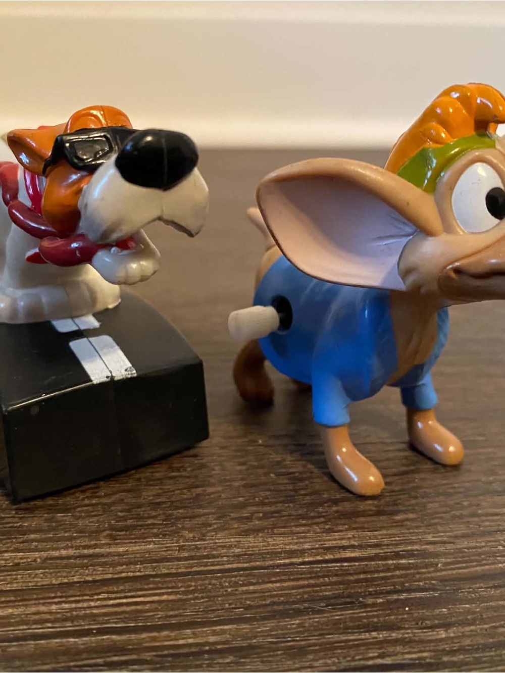 1996 Disney Oliver and Company Burger King & Tito wind up toy lot
